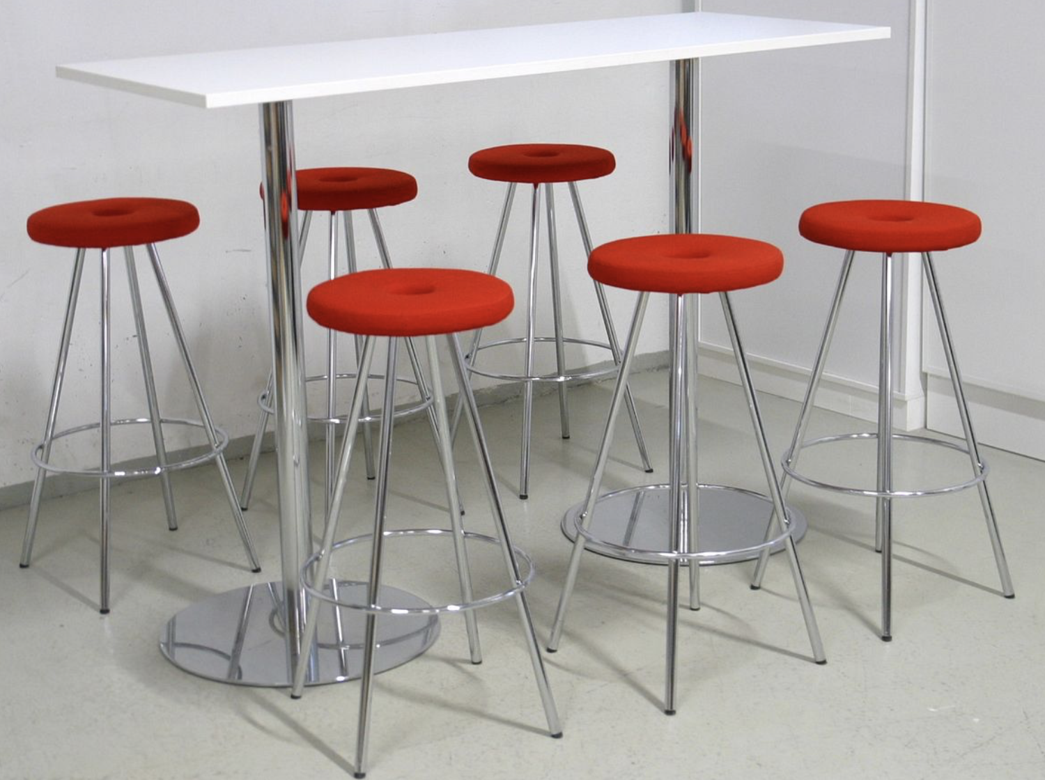 Martelan Spot baaripöytä & Drop baarijakkarat